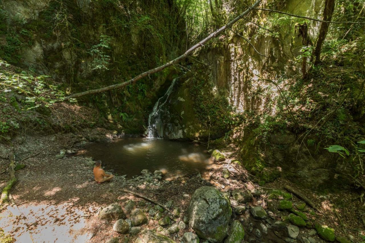 Хостел Mas Rural El Negre Угаса Екстер'єр фото